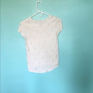 Old Navy Shirts & Tops - 💫Old navy airy tee💫 Old Navy Shirts & Tops - 💫Old navy airy tee💫